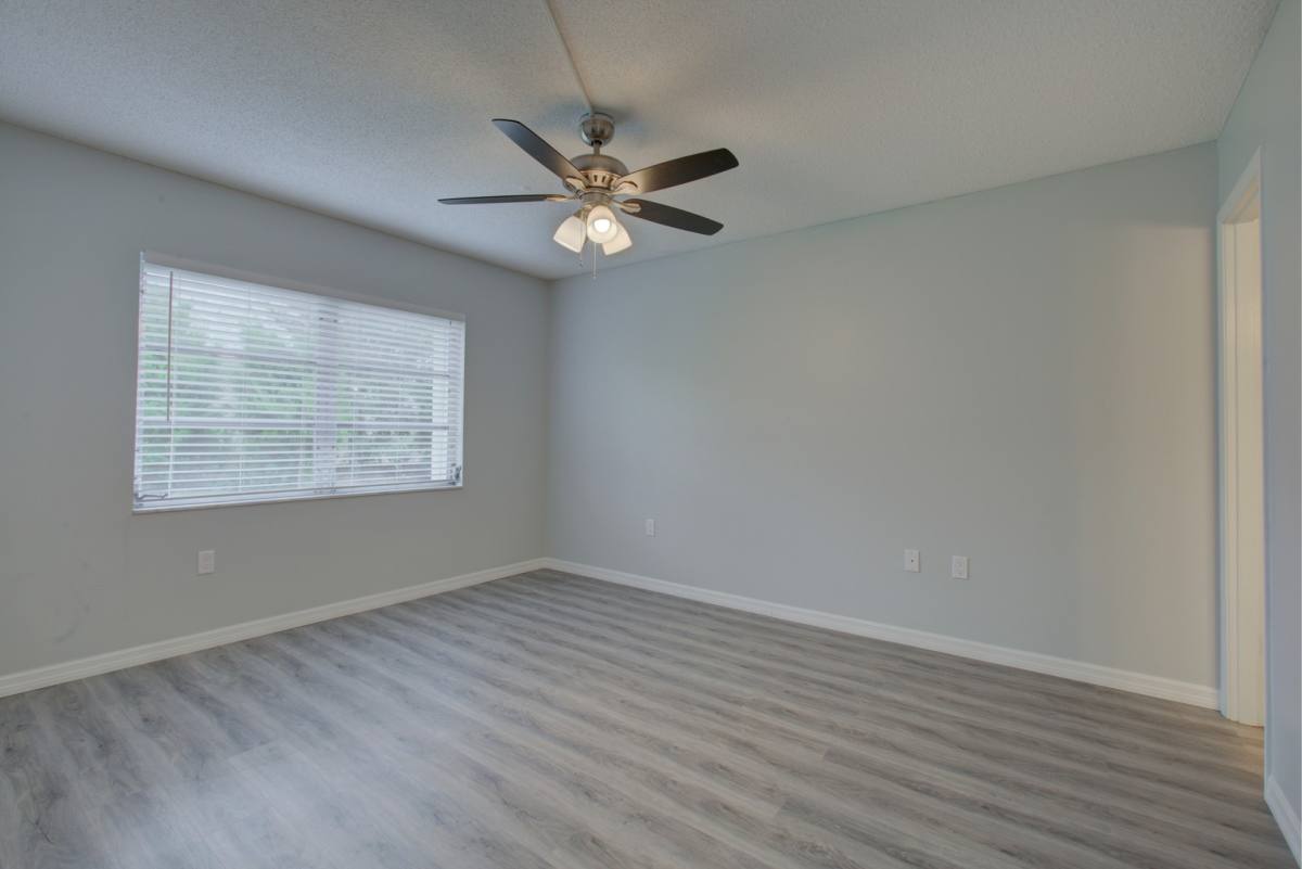 Apartment for rent at 3701 Webber St, Sarasota, FL 34232