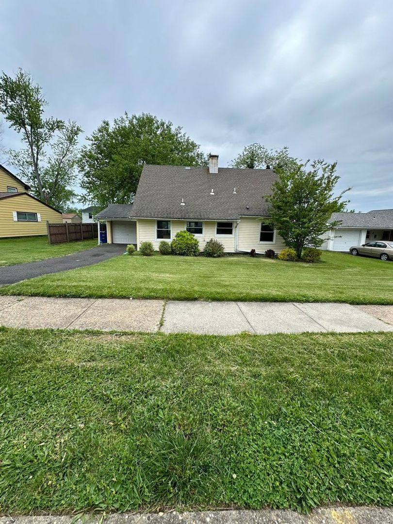 House for rent at 51 Peacock Lane, Willingboro, NJ 08046