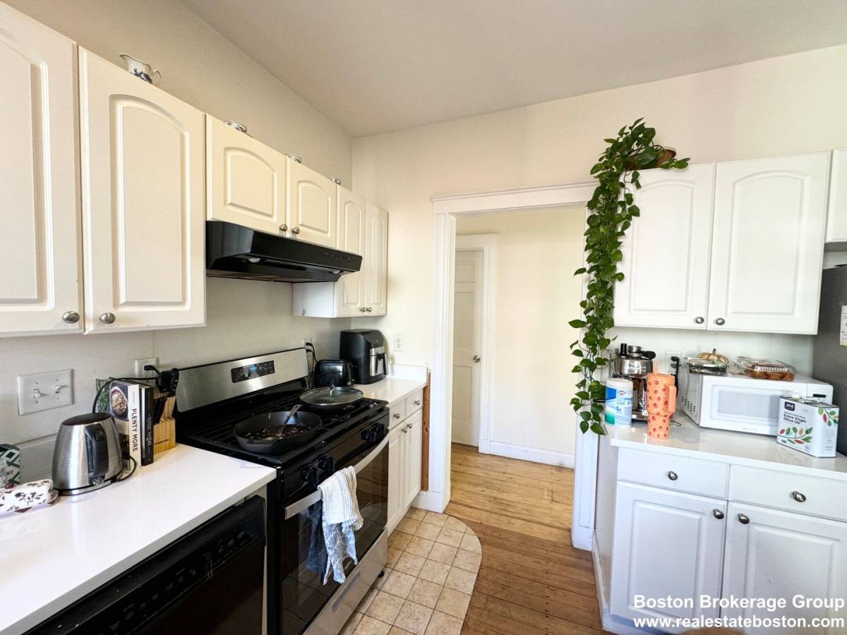 Apartment for rent at 33 Hillside St #3, Roxbury Crossing, MA 02120