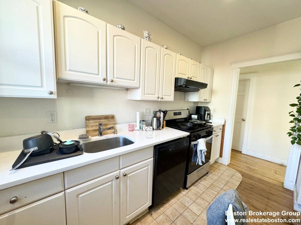 Apartment for rent at 33 Hillside St #3, Roxbury Crossing, MA 02120