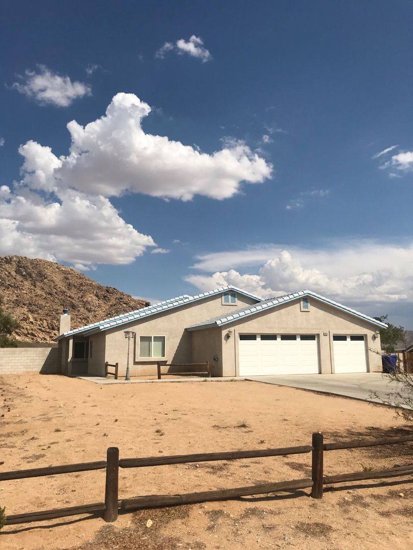 House for rent at 16943 Ouray Rd, Apple Valley, CA 92307