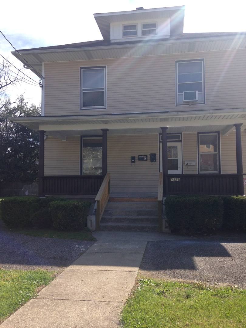 Apartment for rent at 1529 Lee St E, Charleston, WV 25311