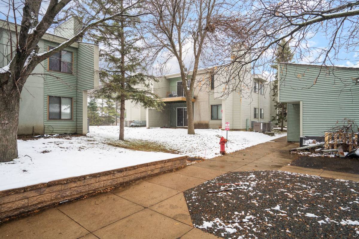 Apartment for rent at 12771 Greenwood Dr, Burnsville, MN 55337