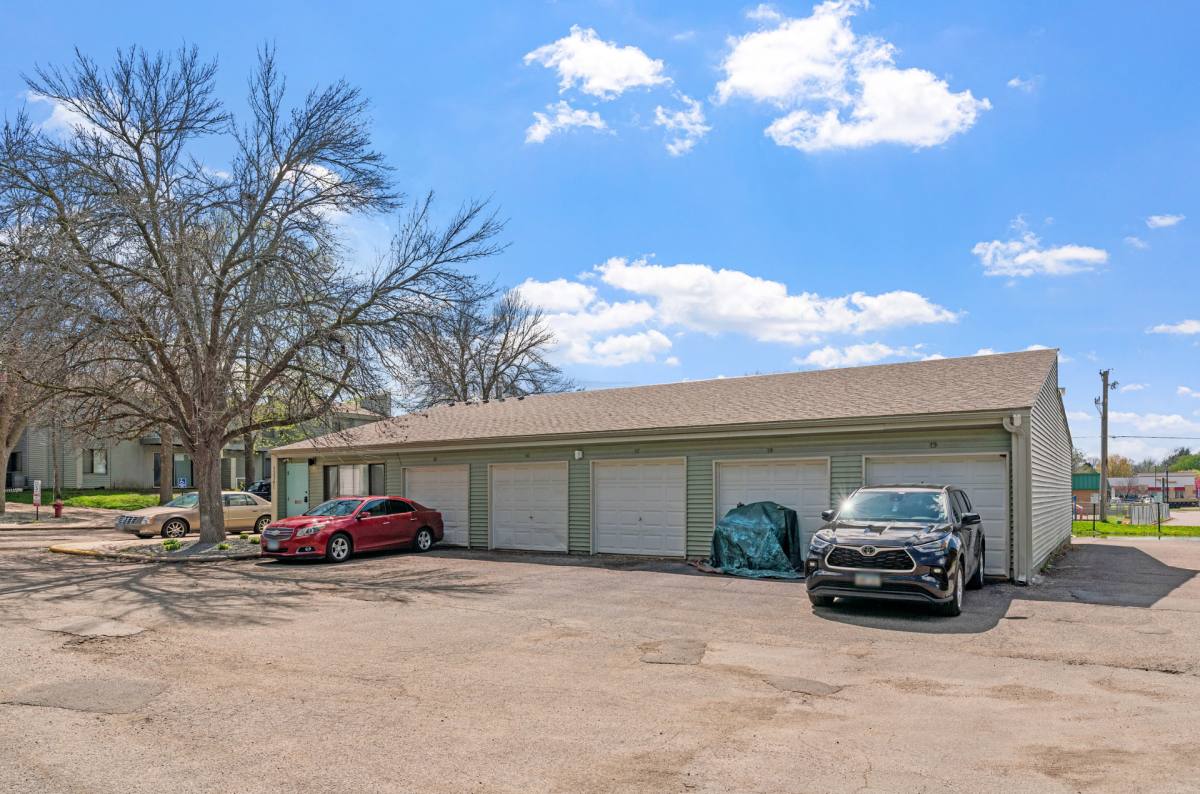 Apartment for rent at 12771 Greenwood Dr, Burnsville, MN 55337