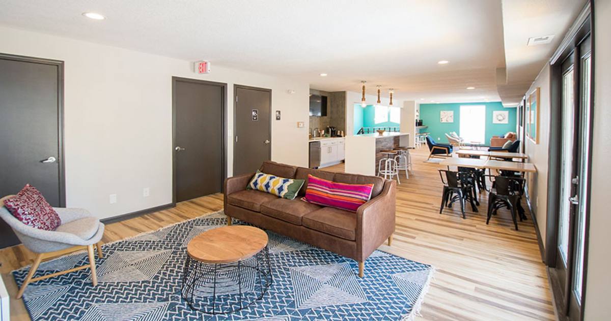 Apartment for rent at 4200 Park Ave, Des Moines, IA 50321