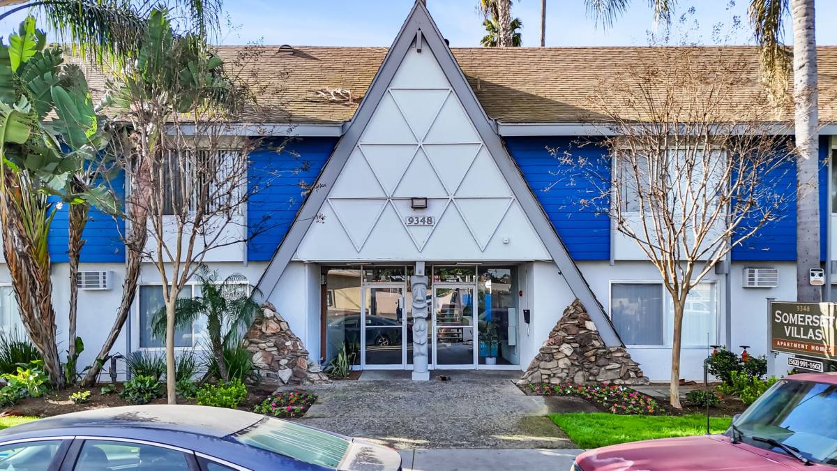 Apartment for rent at 9348 Somerset Blvd, Bellflower, CA 90706