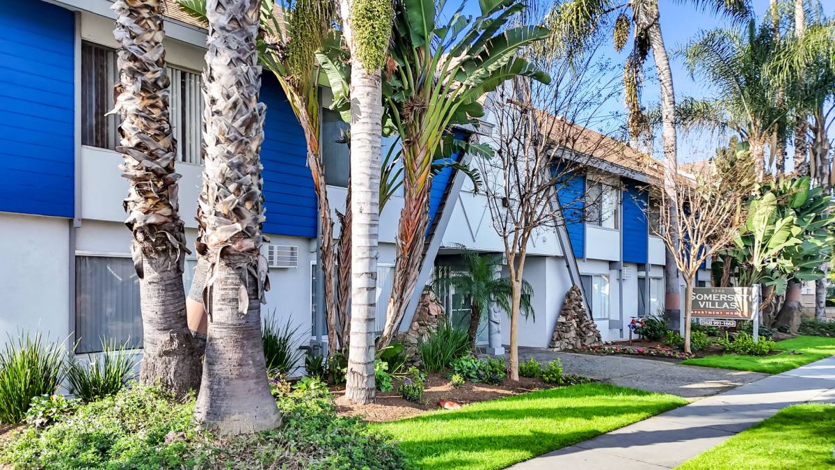 Apartment for rent at 9348 Somerset Blvd, Bellflower, CA 90706