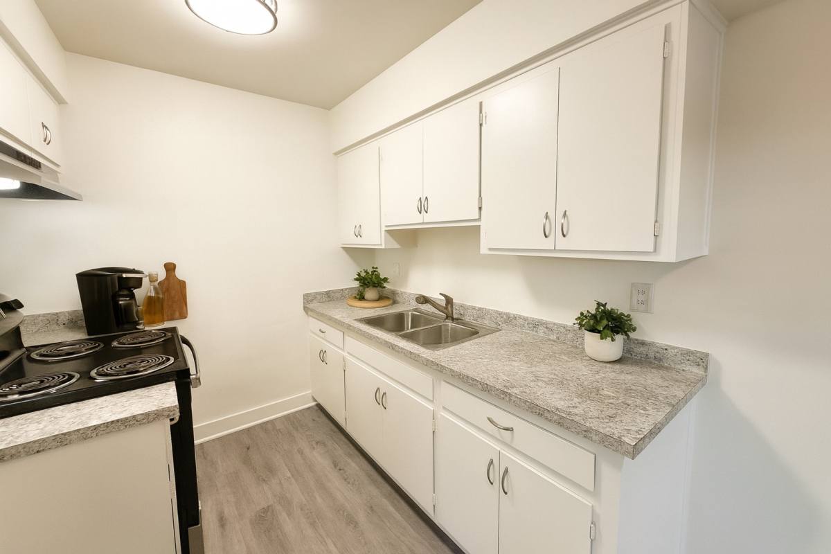 Apartment for rent at 9348 Somerset Blvd, Bellflower, CA 90706