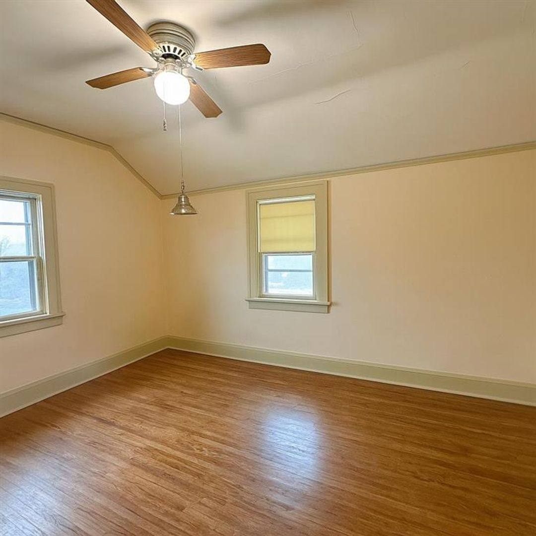 House for rent at 418 Orchard Park, Loves Park, IL 61111