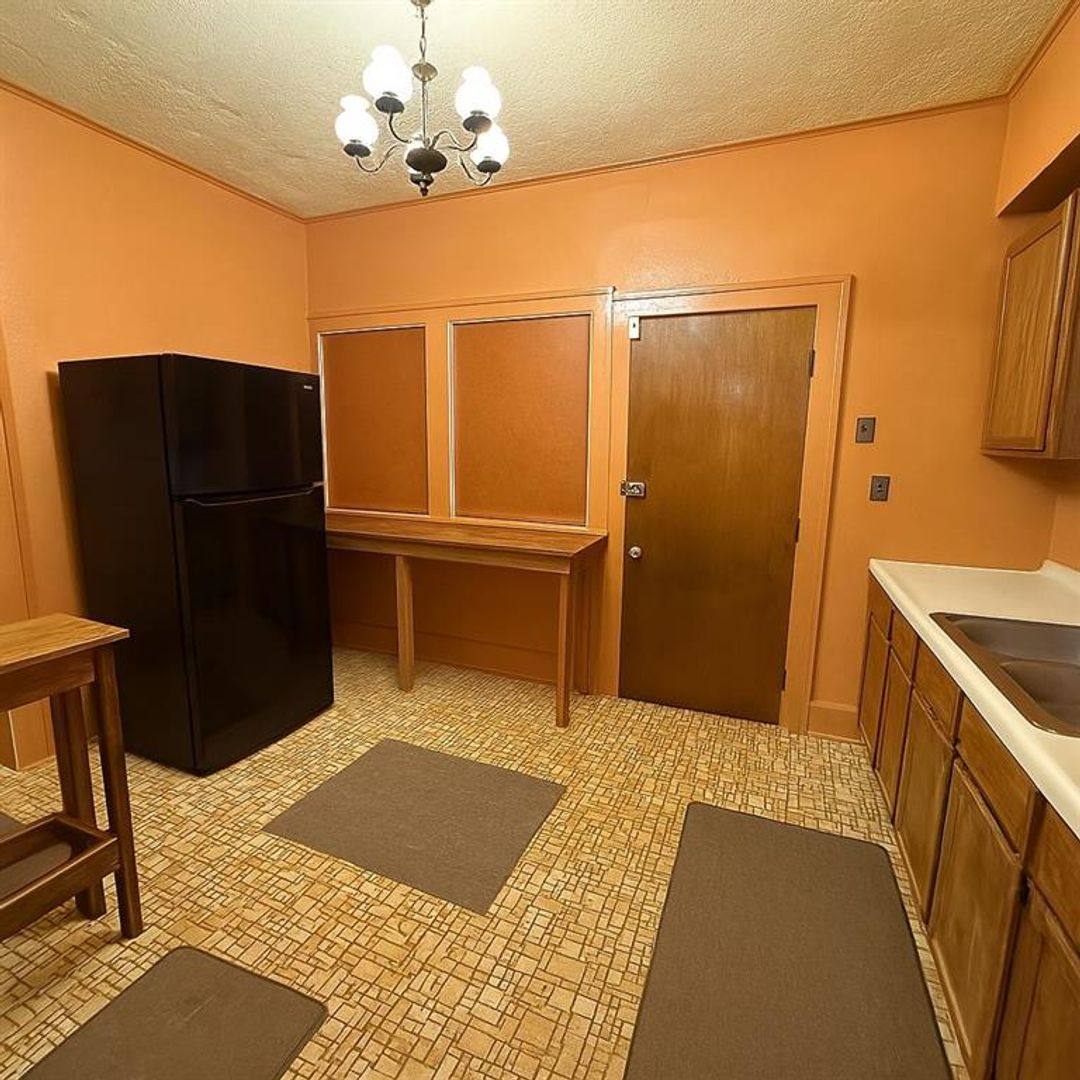 House for rent at 418 Orchard Park, Loves Park, IL 61111