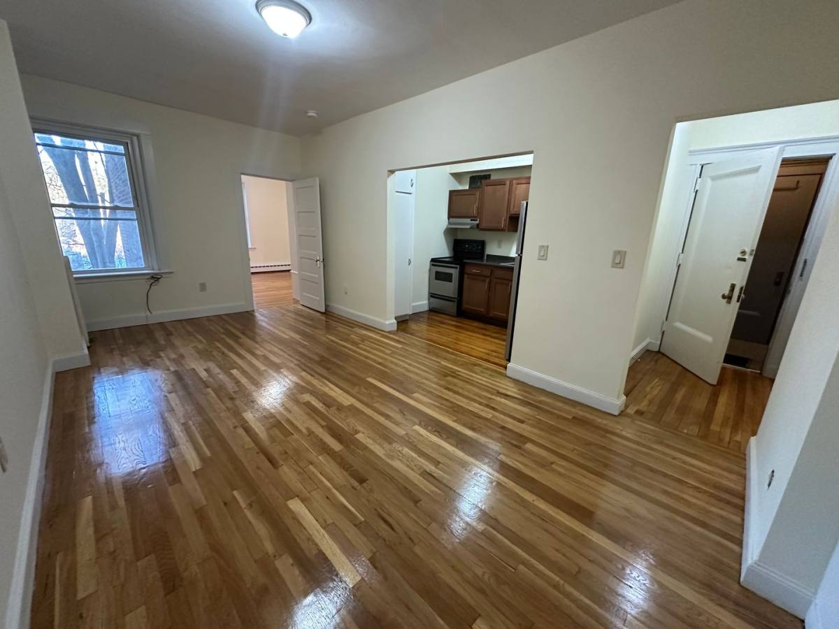 183 Winthrop Rd, Brookline, MA 02445 - Apartment For Rent - Image 6