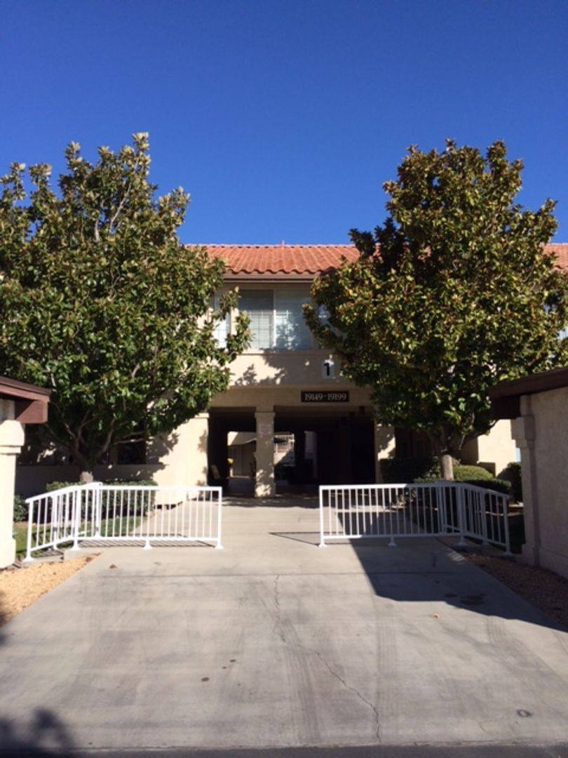Condo for rent at 19121 Palo Verde Dr, Apple Valley, CA 92308