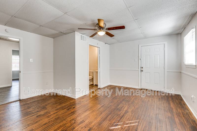 House for rent at 4256 Standish Rd, Fort Worth, TX 76133