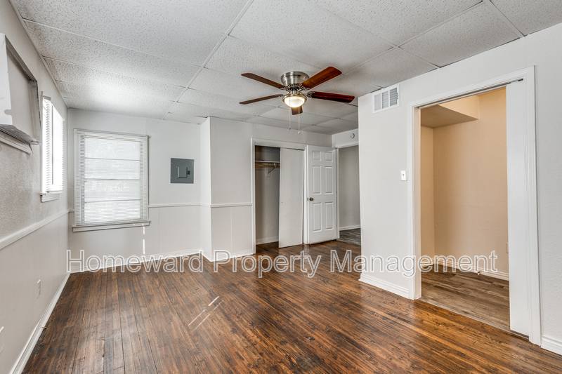 House for rent at 4256 Standish Rd, Fort Worth, TX 76133
