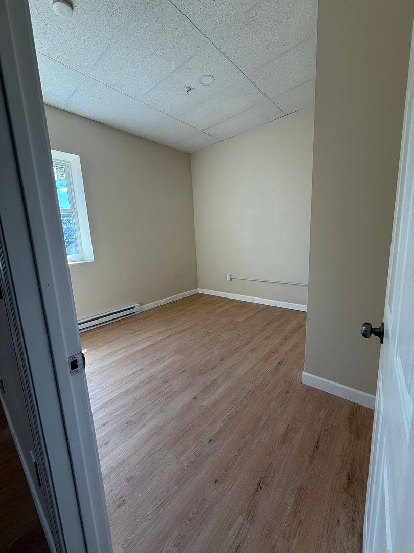 Apartment for rent at 137 W 4th St, Mount Carmel, PA 17851