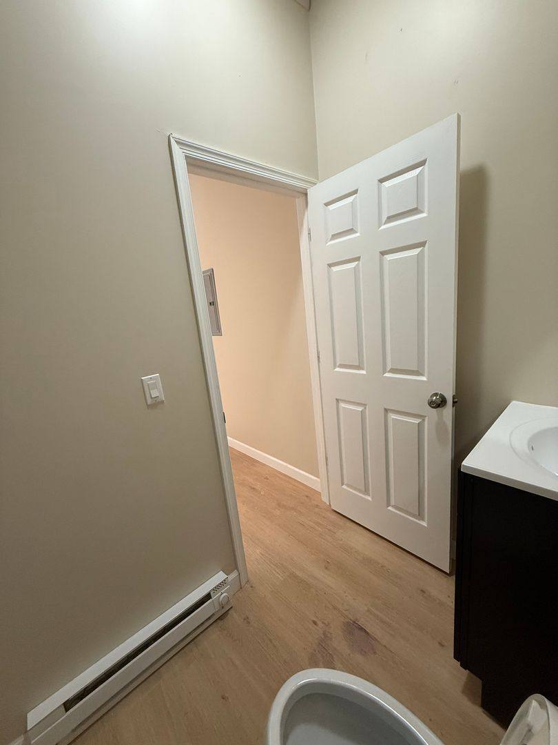 Apartment for rent at 137 W 4th St, Mount Carmel, PA 17851