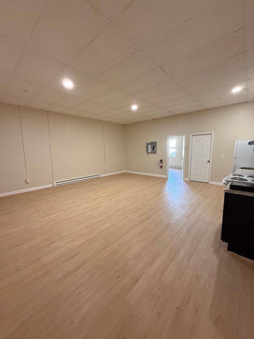 Apartment for rent at 137 W 4th St, Mount Carmel, PA 17851