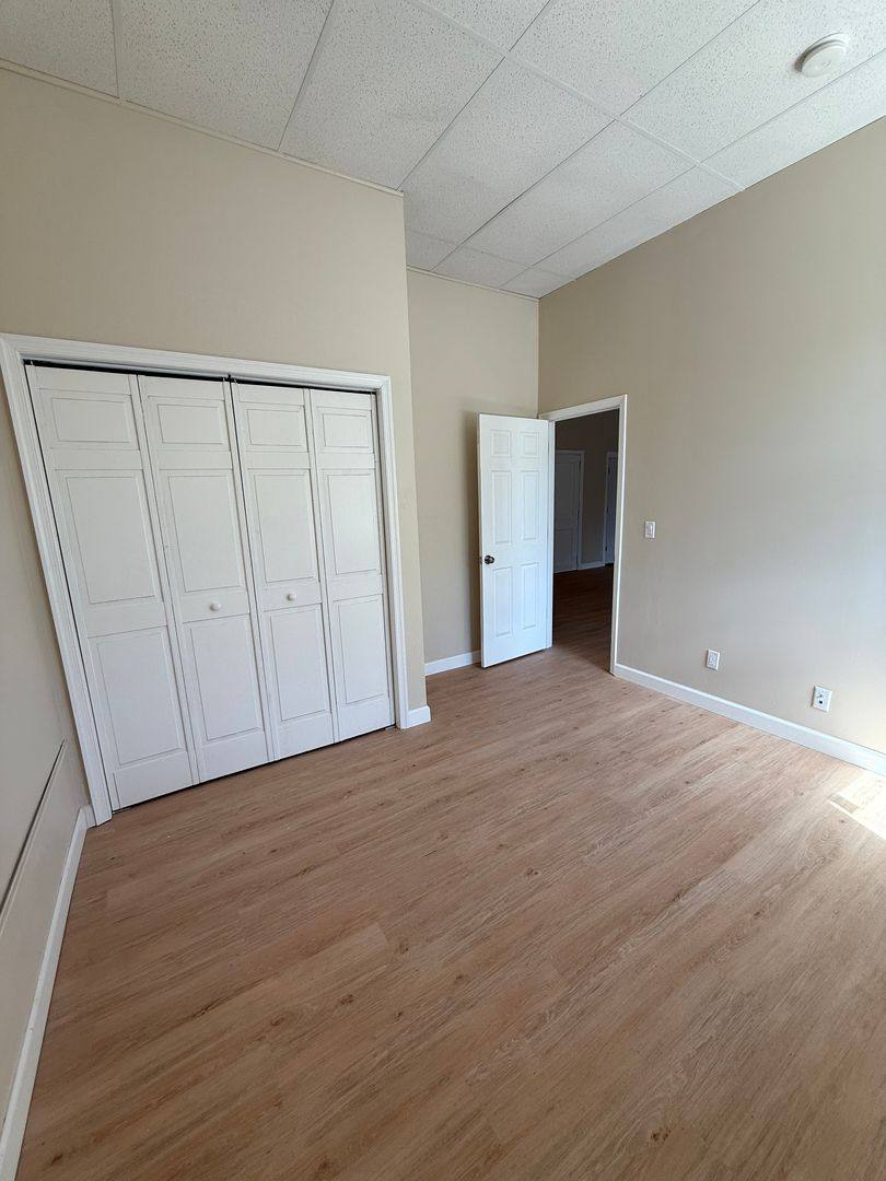 Apartment for rent at 137 W 4th St, Mount Carmel, PA 17851