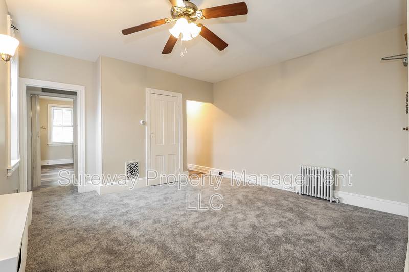 Apartment for rent at 212 E Broad St #2, Burlington, NJ 08016