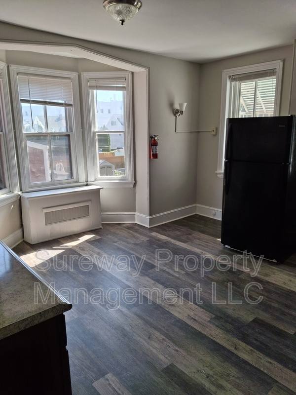 Apartment for rent at 212 E Broad St #2, Burlington, NJ 08016