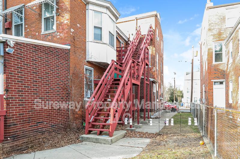 Apartment for rent at 212 E Broad St #2, Burlington, NJ 08016