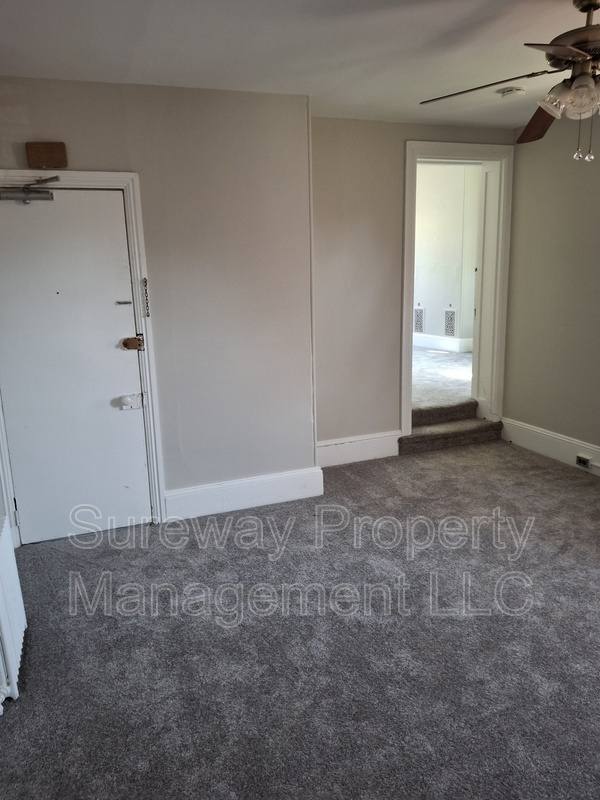 Apartment for rent at 212 E Broad St #2, Burlington, NJ 08016