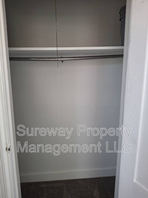 Apartment for rent at 212 E Broad St #2, Burlington, NJ 08016