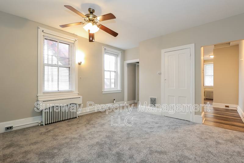 Apartment for rent at 212 E Broad St #2, Burlington, NJ 08016