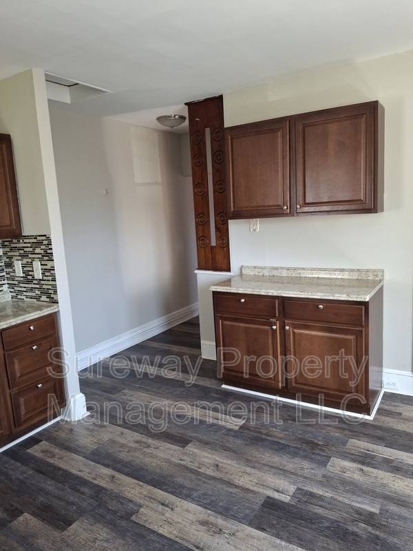 Apartment for rent at 212 E Broad St #2, Burlington, NJ 08016