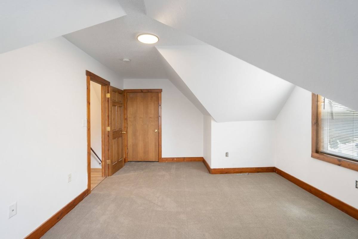 Apartment for rent at 1015 W 22nd St, Cedar Falls, IA 50613