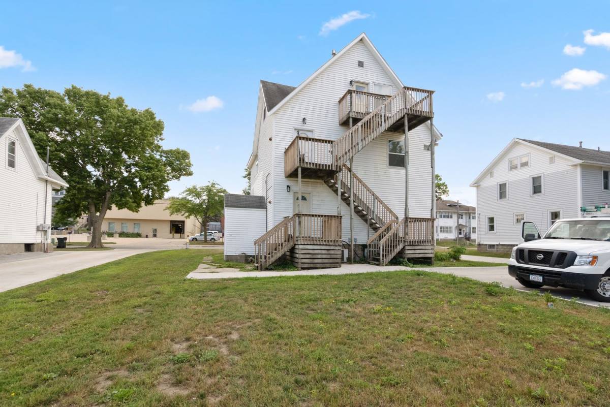 Apartment for rent at 1015 W 22nd St, Cedar Falls, IA 50613