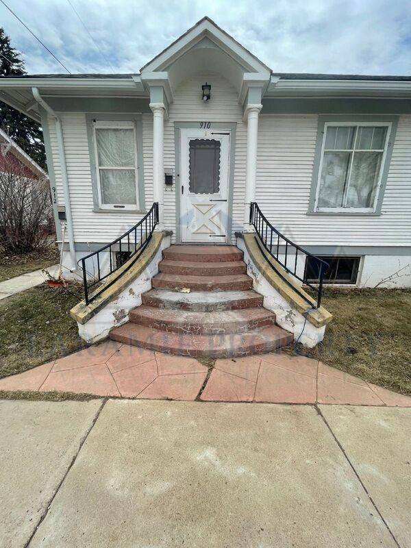 Apartment for rent at 912 Park, Laramie, WY 82072