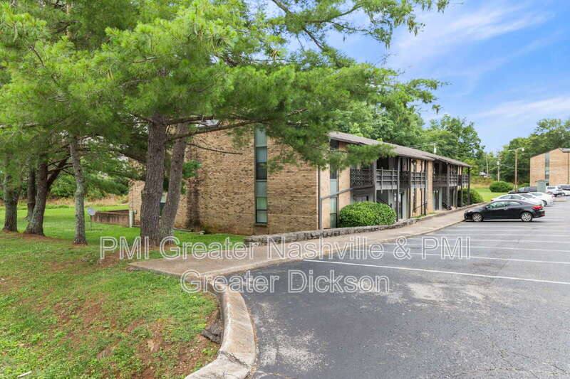 Apartment for rent at 405 Spring St #B-34, Dickson, TN 37055