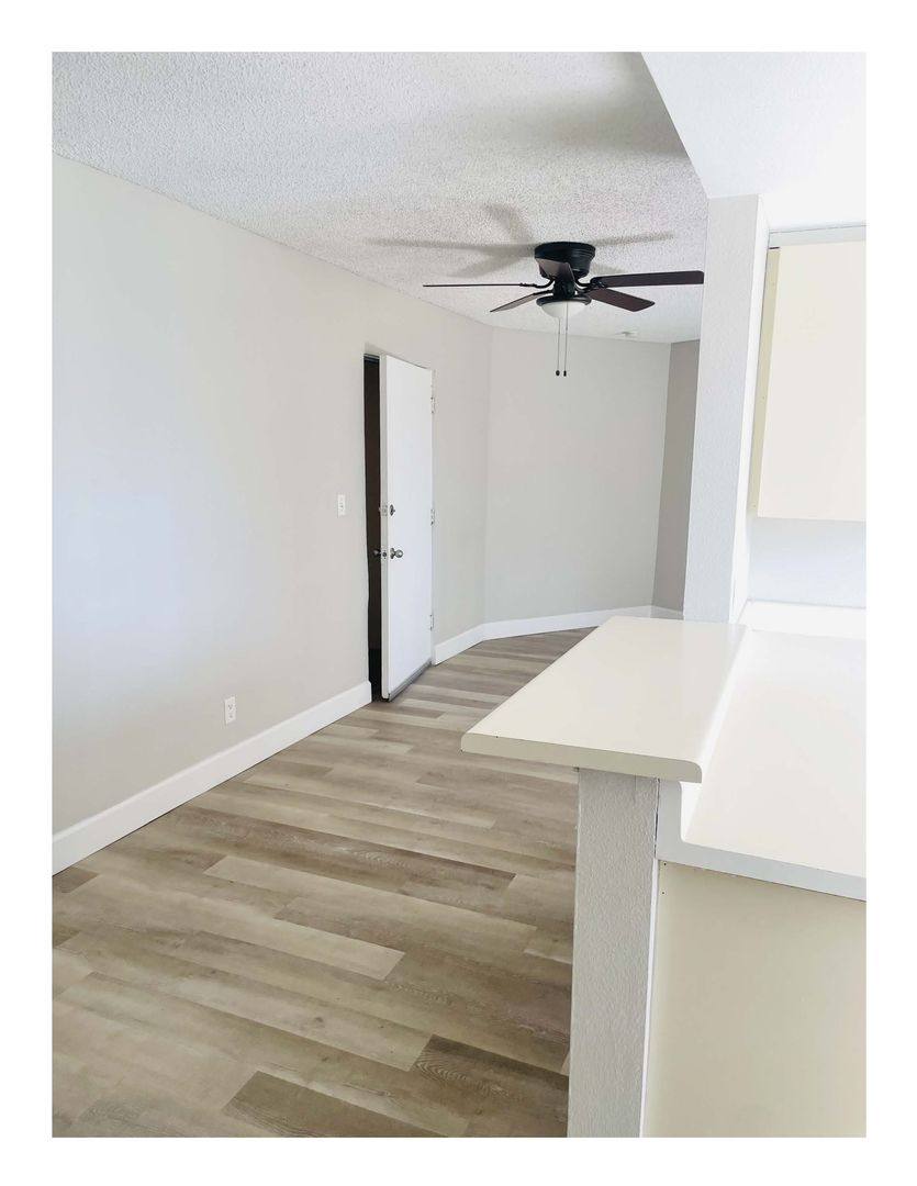 Apartment for rent at 2580 E Tahquitz Canyon Way, Palm Springs, CA 92262