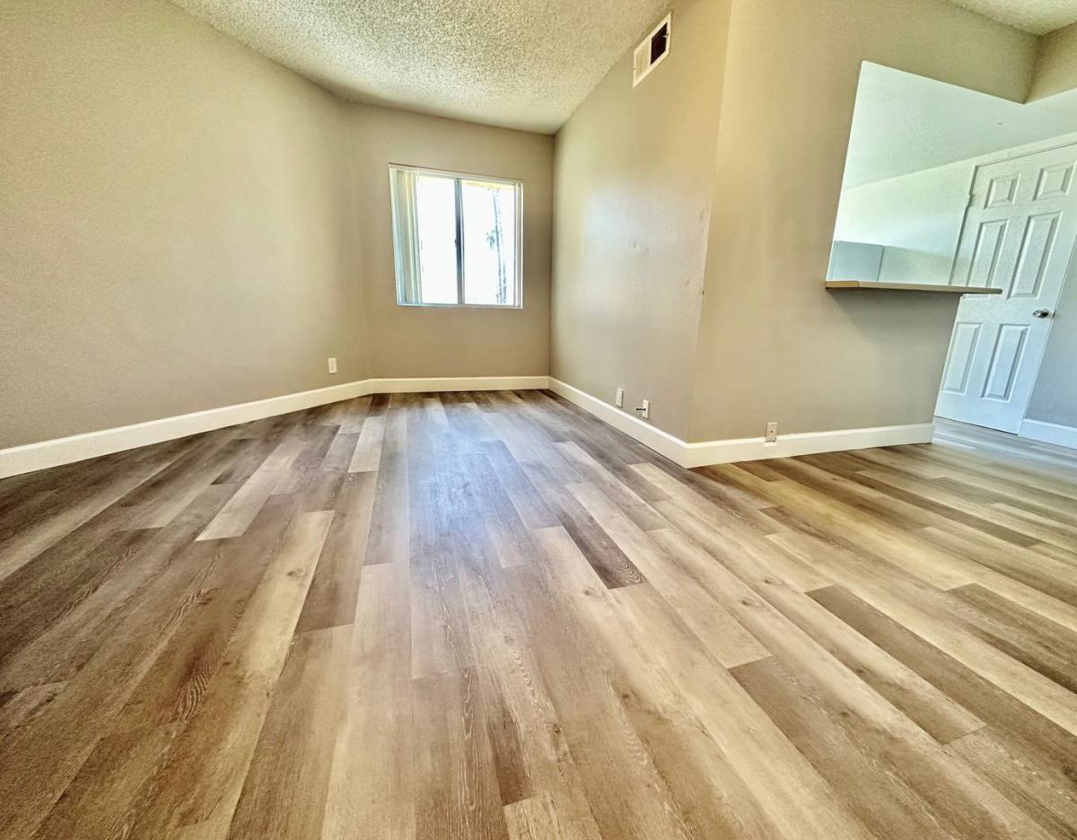 Apartment for rent at 2580 E Tahquitz Canyon Way, Palm Springs, CA 92262
