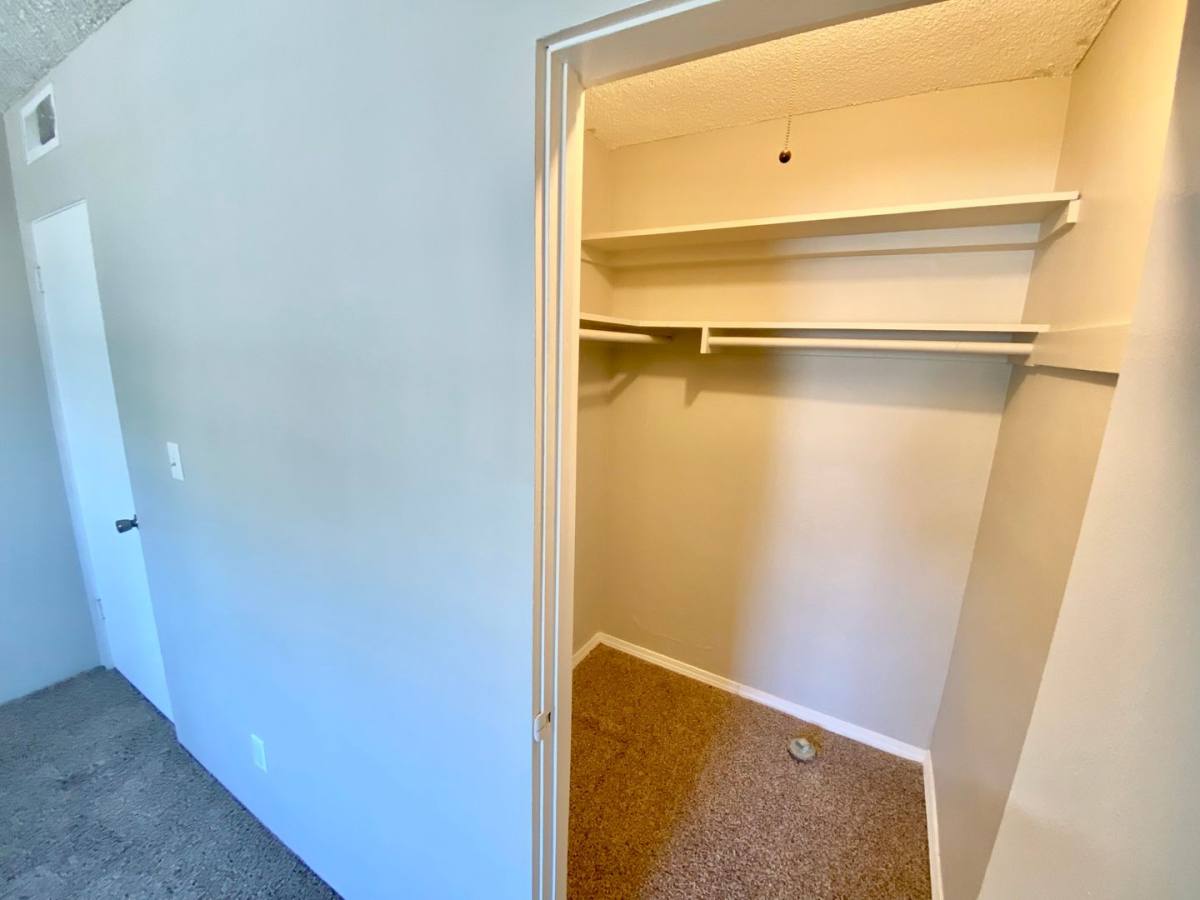 Apartment for rent at 2580 E Tahquitz Canyon Way, Palm Springs, CA 92262