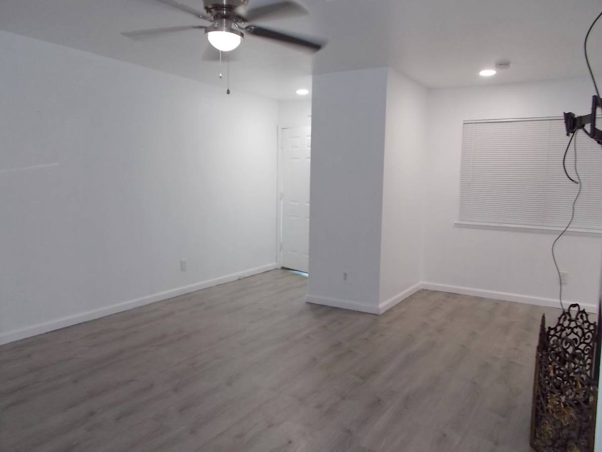 Apartment for rent at 6208 Ilanos Lane, Las Vegas, NV 89108