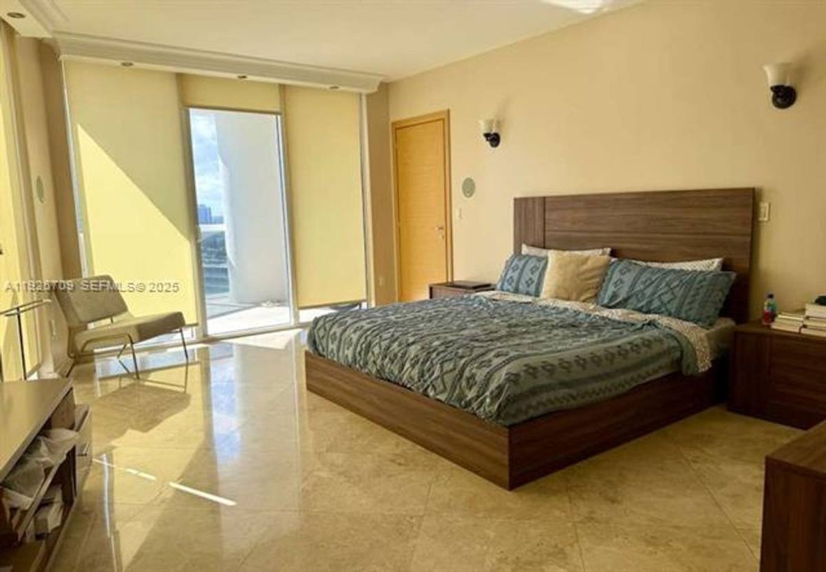 Apartment for rent at 1850 S Ocean Dr, Hallandale, FL 33009