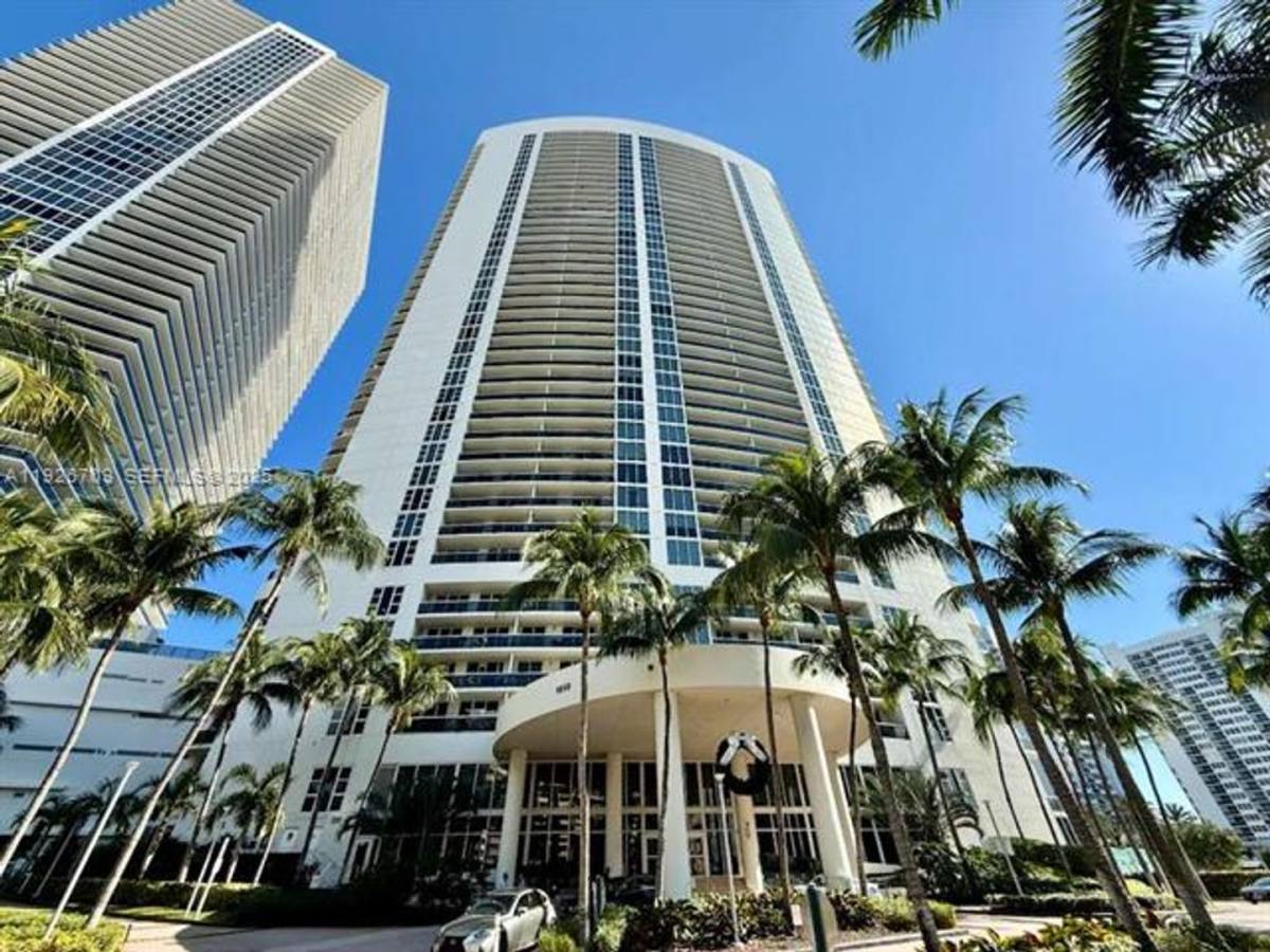 Apartment for rent at 1850 S Ocean Dr, Hallandale, FL 33009