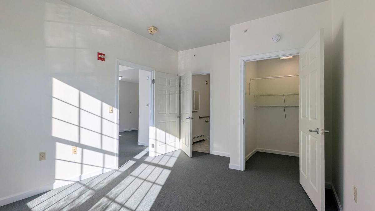 Apartment for rent at 44 Sewall St, Augusta, ME 04330