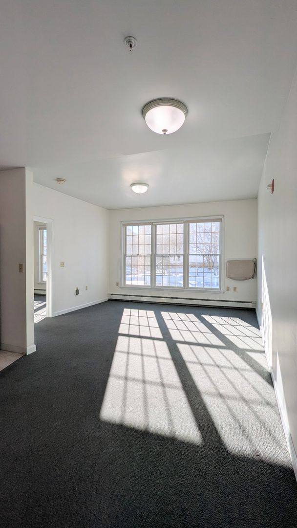 Apartment for rent at 44 Sewall St, Augusta, ME 04330