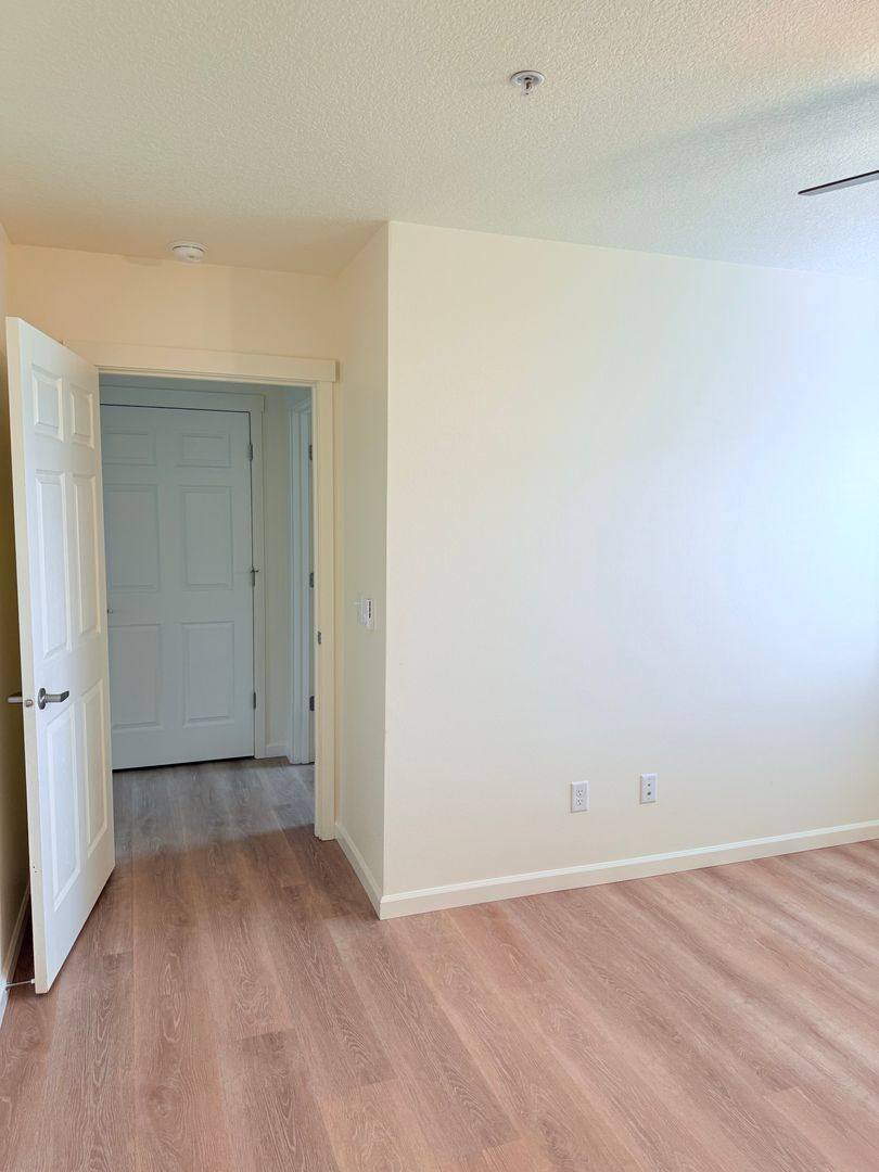 Apartment for rent at 11018 NE 18th St, Vancouver, WA 98684