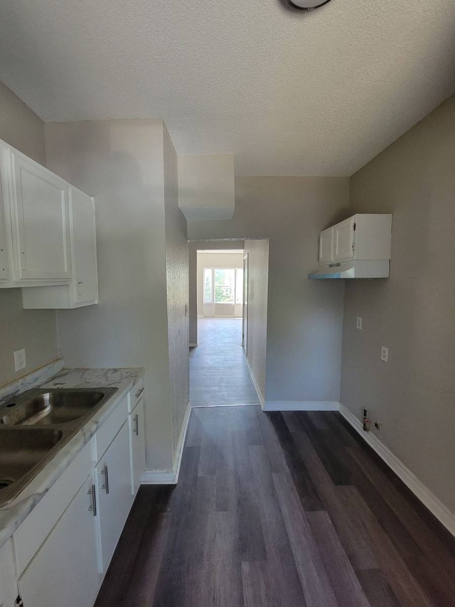 Apartment for rent at 901-907 Benton Blvd, Kansas City, MO 64127
