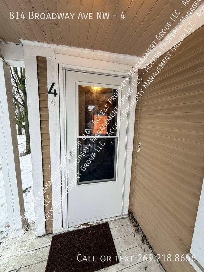Apartment for rent at 814 Broadway Ave NW #4, Grand Rapids, MI 49504