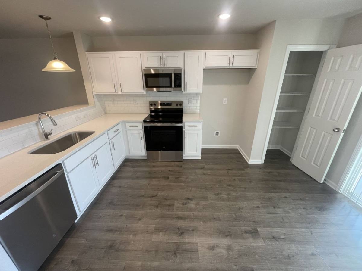Townhouse for rent at 1007 Peony Lane, Youngsville, NC 27596