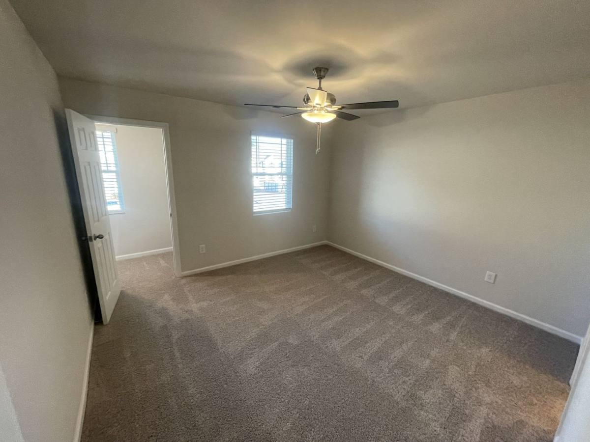 Townhouse for rent at 1007 Peony Lane, Youngsville, NC 27596