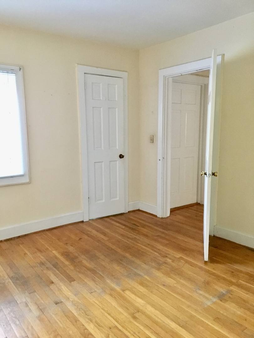Apartment for rent at 118 S Waccamaw Ave, Columbia, SC 29205