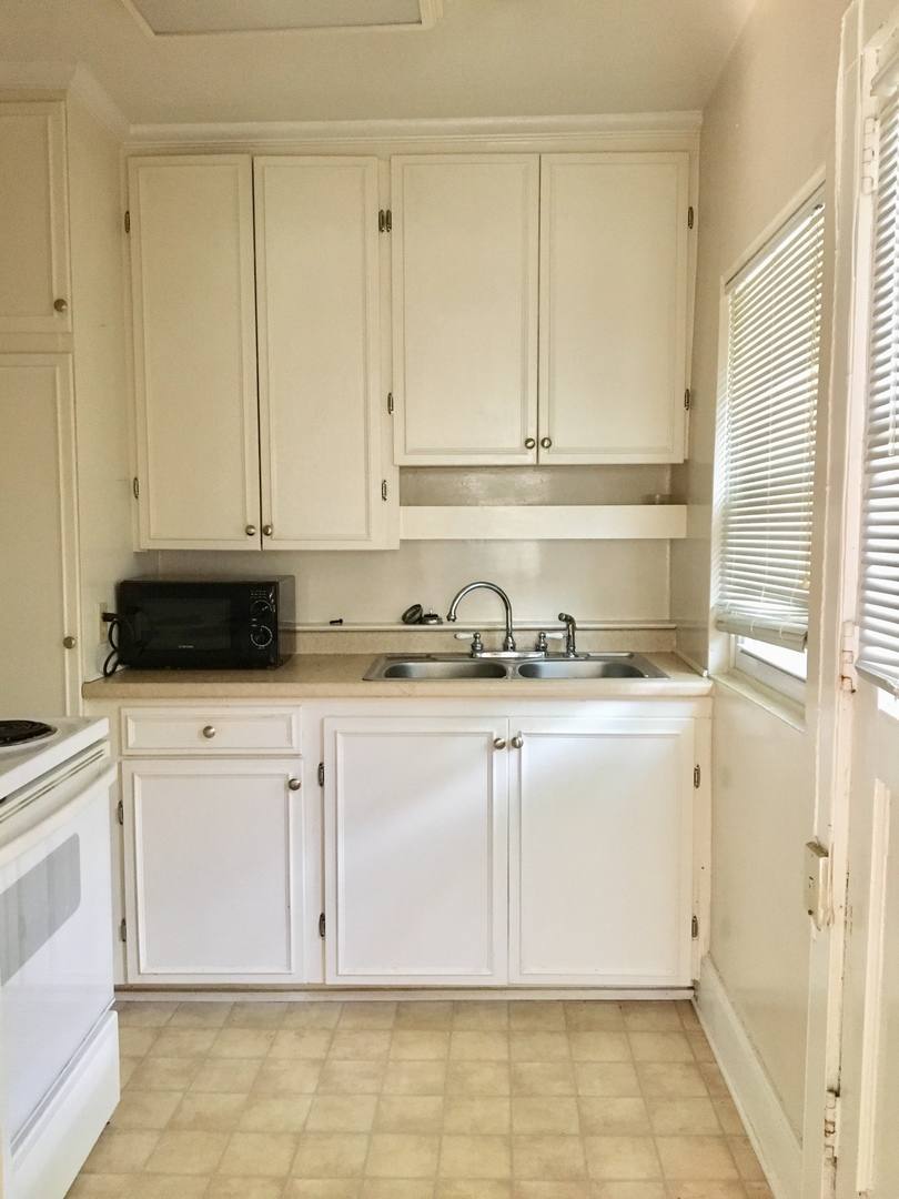 Apartment for rent at 118 S Waccamaw Ave, Columbia, SC 29205