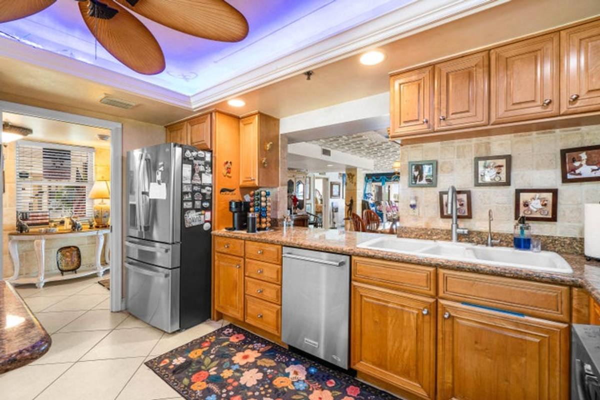 House for rent at 374 Golfview Rd, North Palm Beach, FL 33408