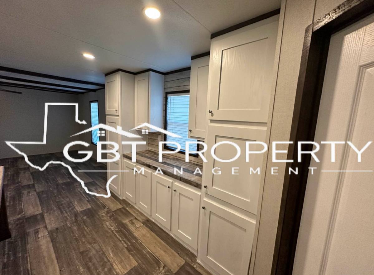 House for rent at 6227 Oklahoma Trail, Granbury, TX 76048